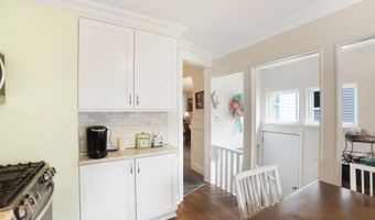 819 KENNEDY Blvd, Bayonne, NJ 07002