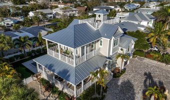 112 50TH St, Holmes Beach, FL 34217