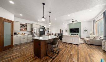 1012 S Nicholas Ave, Brandon, SD 57005