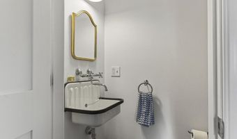 38 Union St, Belfast, ME 04915