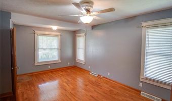2801 Hillcrest Ave, Alton, IL 62002