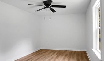 1393 Harristown Rd, Bonneau, SC 29431