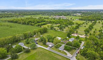 2875 S Madison Ave, Aurora, MO 65605