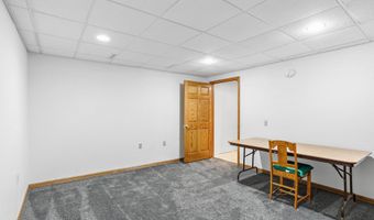5310 Dorsett Dr, Madison, WI 53711