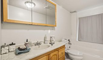 425 W Franklin St, Troy, OH 45373