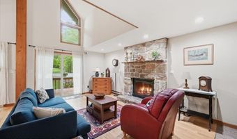 13 Teddyuscung Trl, Albrightsville, PA 18210