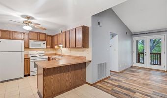 1308 Holgate Dr G5, Ballwin, MO 63021