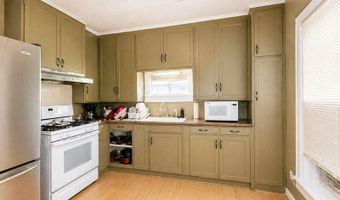 210 5th St, Abbeville, LA 70510