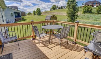 17500 Bridle Dr, Abingdon, VA 24210