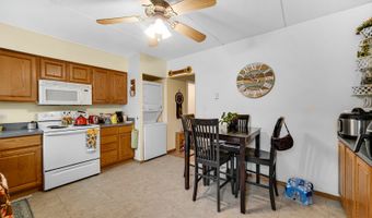 961 N Rohlwing Rd 201B, Addison, IL 60101