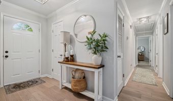 100 HUMMINGBIRD Cir, Alabaster, AL 35007