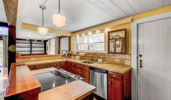 16 Kilroy Rd, Andover, NJ 07860