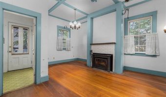 36 Ayrault St, Newport, RI 02840