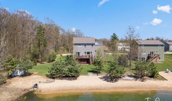 9355 Pier Pl, West Olive, MI 49460