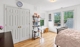 5213 CATHEDRAL Ave NW, Washington, DC 20016