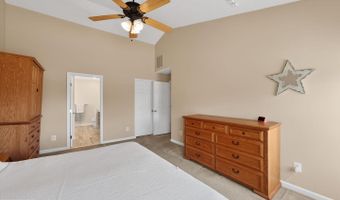 222 W HOPE Ct, Bear, DE 19701