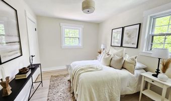 9721 BELLEVUE Dr, Bethesda, MD 20814