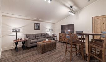 1020 Thomas Rd, Benton, TN 37307