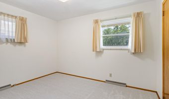 820 10th St, Berthoud, CO 80513