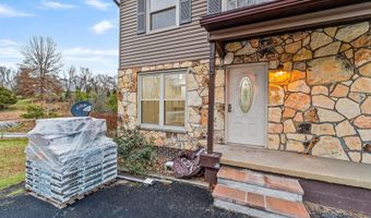 319 Berry Ln, Barboursville, WV 25504