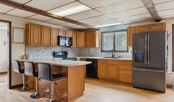 32 S V Ln, Augusta, ME 04330