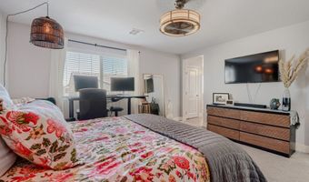 8964 Willow Break Ave, Las Vegas, NV 89148