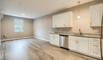 9 Steele Blvd 306, Berlin, CT 06037