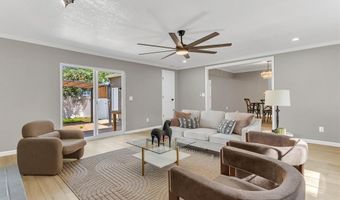 216 Hillsdale Dr, Ballwin, MO 63011