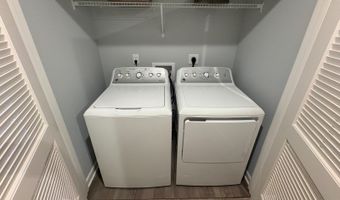 359 Rockridge Dr, Amherst, OH 44001