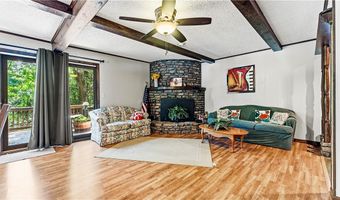 1 Chapel Ln, Bella Vista, AR 72715
