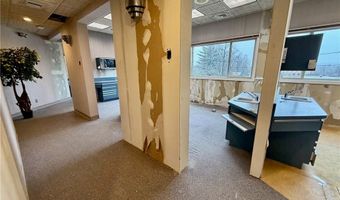 1090 New London Ave 5, Cranston, RI 02920