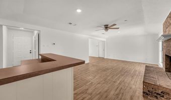 121 Meadow Ln, Aledo, TX 76008