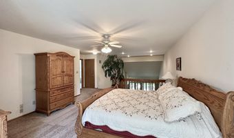 225 Emerald Meadows Dr, Arnolds Park, IA 51331