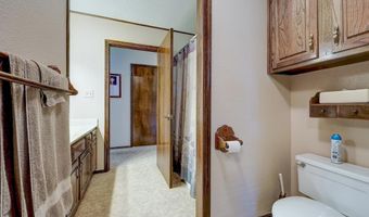 4 Lakeridge Dr, Arkansas City, KS 67005