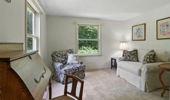 38 Cambridge Rd, Bedford, NH 03110