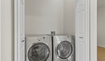 9420 Plover Falls Ave, Las Vegas, NV 89149