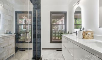 8 Indian Ridge Rd, Asheville, NC 28803