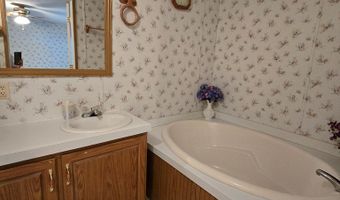 1719 62nd Pl, Bell, FL 32619