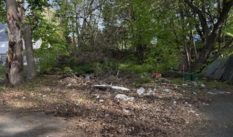 34 Grenelle St, Bridgeport, CT 06606