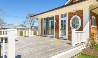 30 Walcott Ave, Jamestown, RI 02835