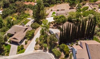 27540 Freetown Ln, Agoura Hills, CA 91301