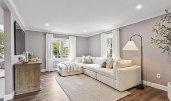 31 Manor Rd, Bolton, MA 01740