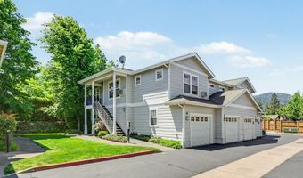 2214 McCall Dr, Ashland, OR 97520