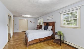 14 Olde Berry Rd, Andover, MA 01810