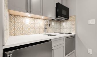 4111 18TH Rd N 1, Arlington, VA 22207