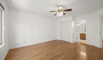 2125 W Concord Ln, Addison, IL 60101