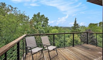 307 Windy Crest Dr, Ann Arbor, MI 48105