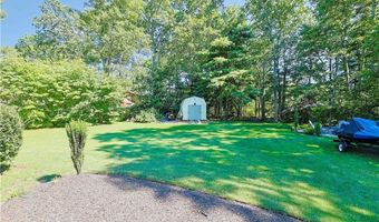 8 Winterberry Dr, Coventry, RI 02816