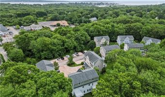 12 Park Ave 13, Narragansett, RI 02882
