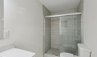 4127 Greenfield Dr, Anderson, IN 46013